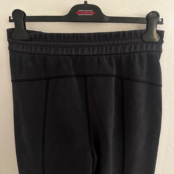 Lululemon Softstreme High-Rise Pant - Regular - Size 6 - Picture 3 of 9